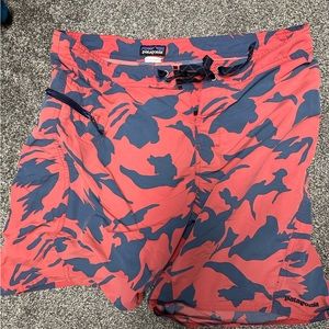 Patagonia Board Shorts Size 36 red / blue